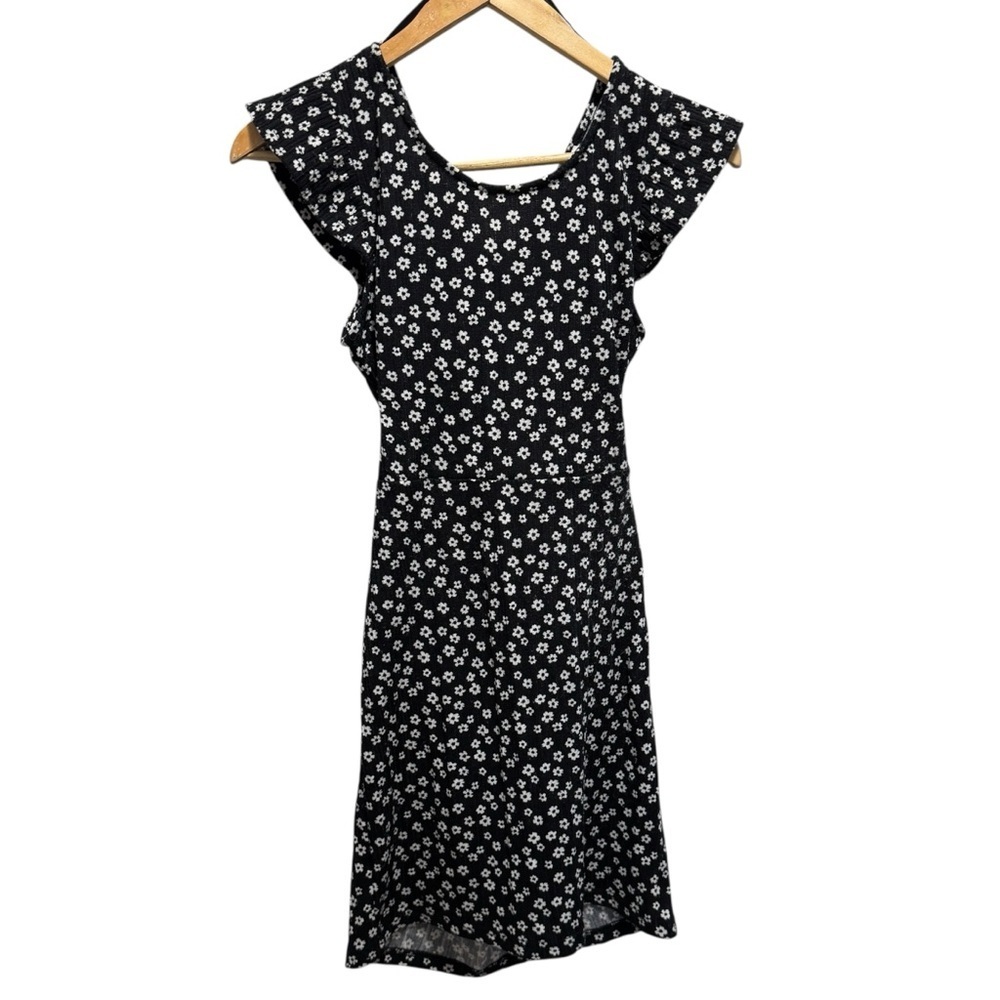 Monteau Los Angeles Black Floral Cut Out Back Size Medium NWT Brand New
